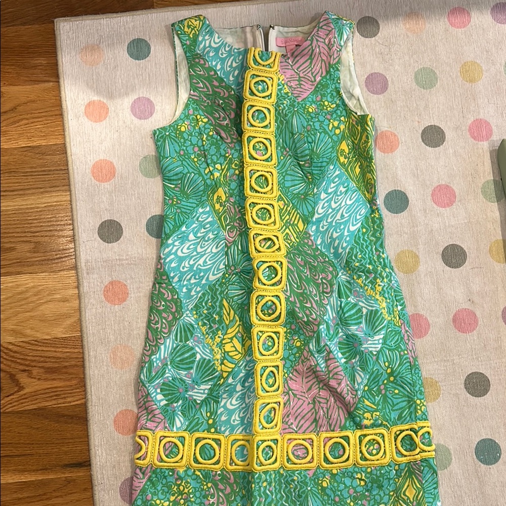 Lilly Pulitzer Green and White Sheath Dress Sleeveless Casual